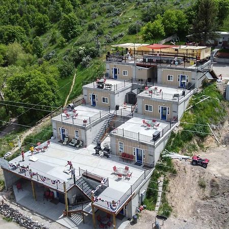 Lovely Lava Hot Springs Studio, Walk To Pools Bagian luar foto